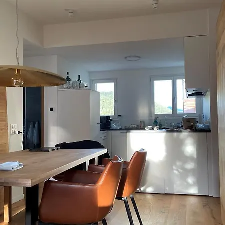 Sonnendurchflutete Familienwohnung Lägenhet